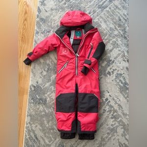 Winter snow suit. Size 3-4 years old.